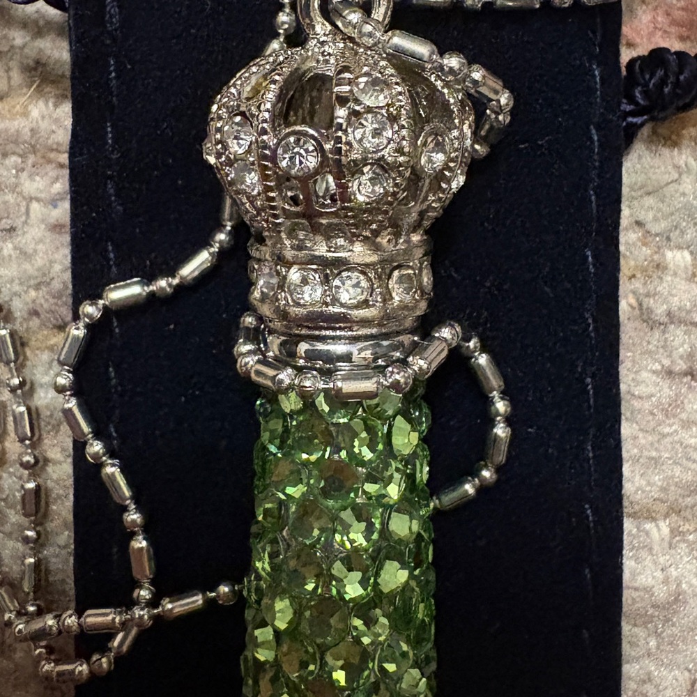 Set of 2 Lori Greiner Bedazzled Rhinestone Crown Top Pens on Chains - Picture 7 of 8